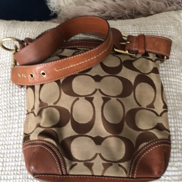 COACH Crossbody Bag - Picture 2 of 3